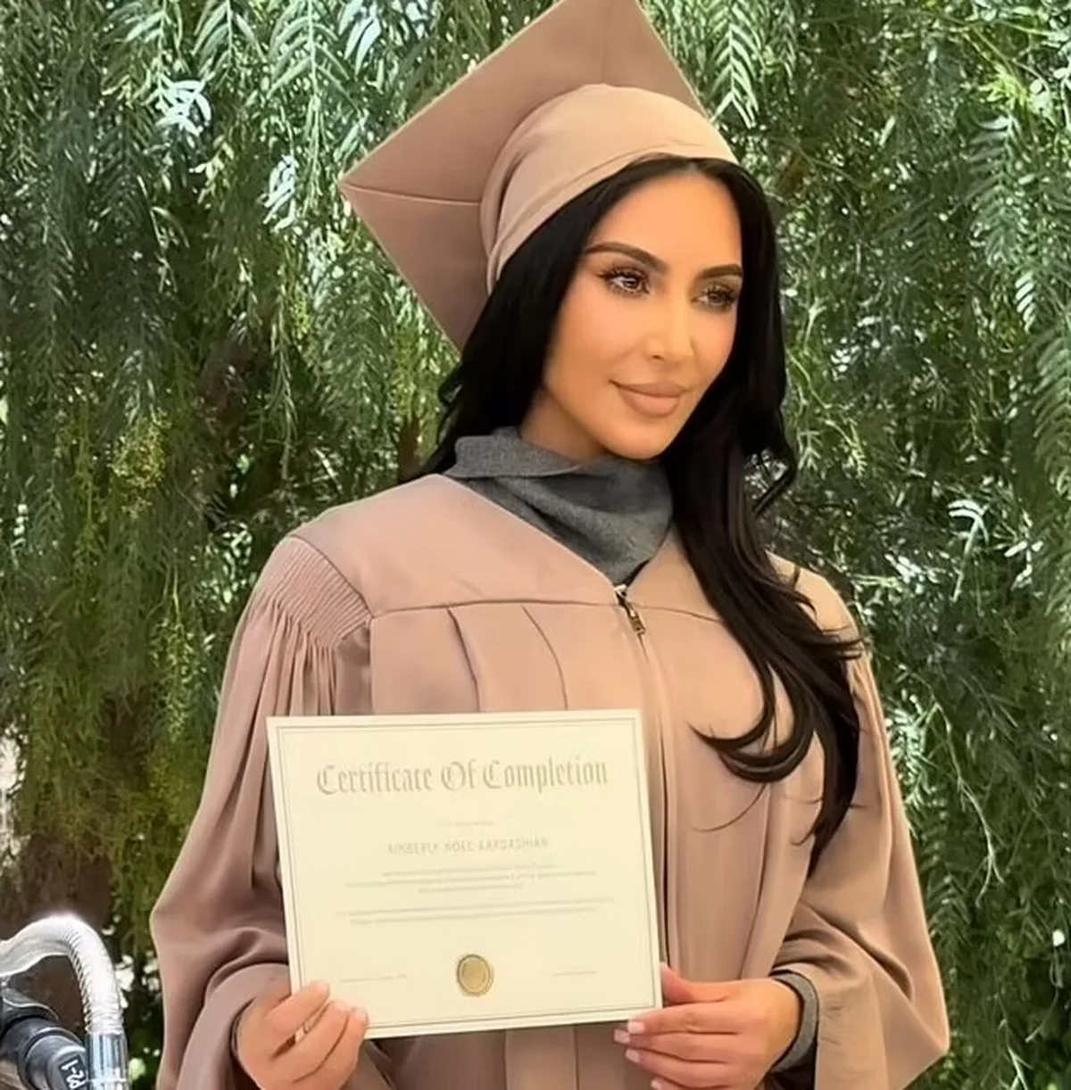 Kim Kardashian finally graduates from Law School after six years