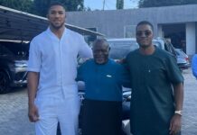 Ibrahim Mahama gifts boxing legend Azumah Nelson a Toyota Fortuner vehicle