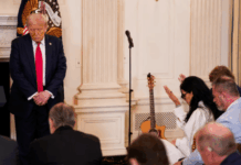 US to allow federal workers to promote religion in workplaces