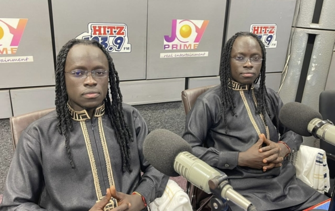 Mystic Twins