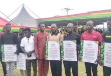 Helicopter crash: Mahama donates GH¢100,000 to Sikaman-Brofeyedu residents for recovery efforts