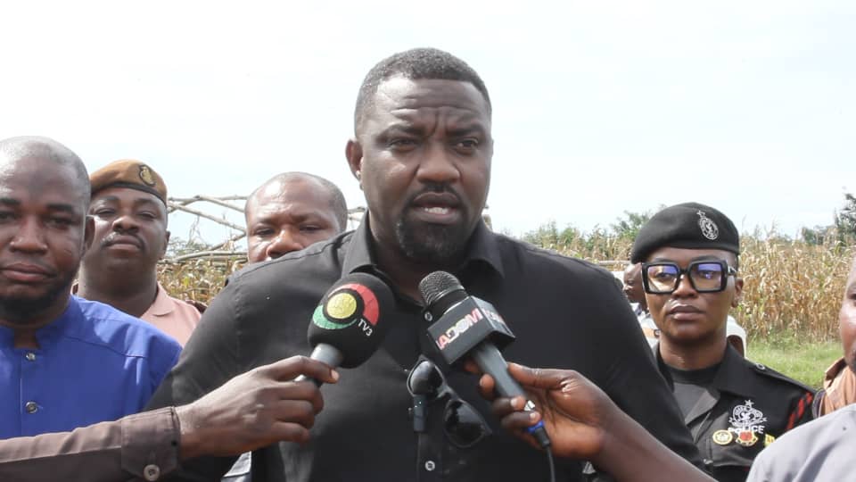 Feed Ghana Initiative: Deputy Agric Minister pledges maize dryer for Kenyasi Prison Camp