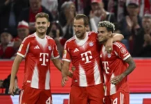 Kane hits hat-trick as Bayern put six past Leipzig