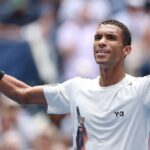 Auger-Aliassime sets up De Minaur quarter-final
