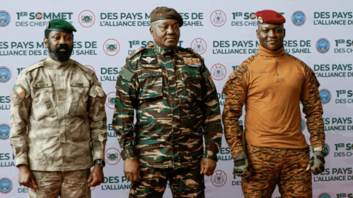 Interim President of Mali Colonel Assimi Goita (L), head of military junta in Niger Abdourahamane Tchiani (C) and Interim leader of Burkina Faso Ibrahim Traore (R)