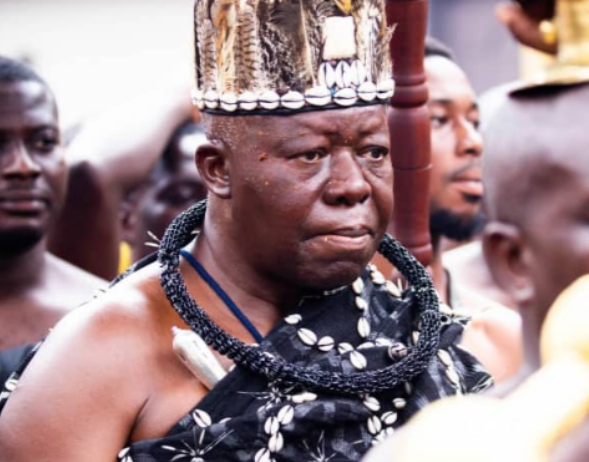 Otumfuo Asantehene pays emotional tribute to late Asantehemaa