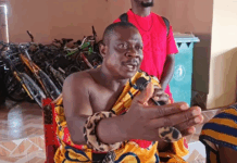 Nzema Chief rewards residents GH₵50,000 for apprehending illegal miners Gwira Banso Chief rewards residents for arresting galamsey operators