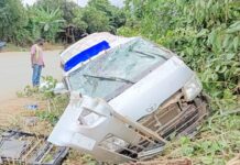 15 escape death after tyre burst at Asikyire Nkwanta