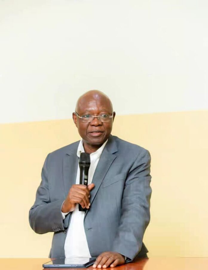 Akwasi Opong-Fosu Governance and Public Policy Analyst and a former Minister of State. Akwasi Opong-Fosu Governance and Public Policy Analyst and a former Minister of State.