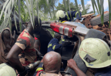Multiple trapped in road accident near Yamoransa