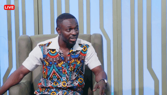 Comedian Waris