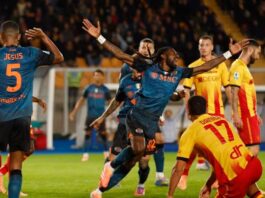 Napoli edge out Lecce to move three points clear