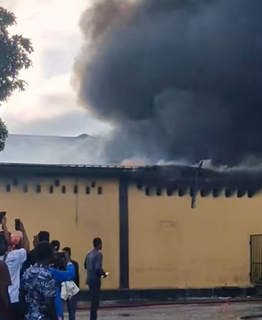 Adabrak fire