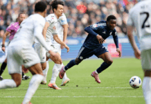 Abdul Fatawu Issahaku scores a stunner as Leicester City cruise over Swansea CIty