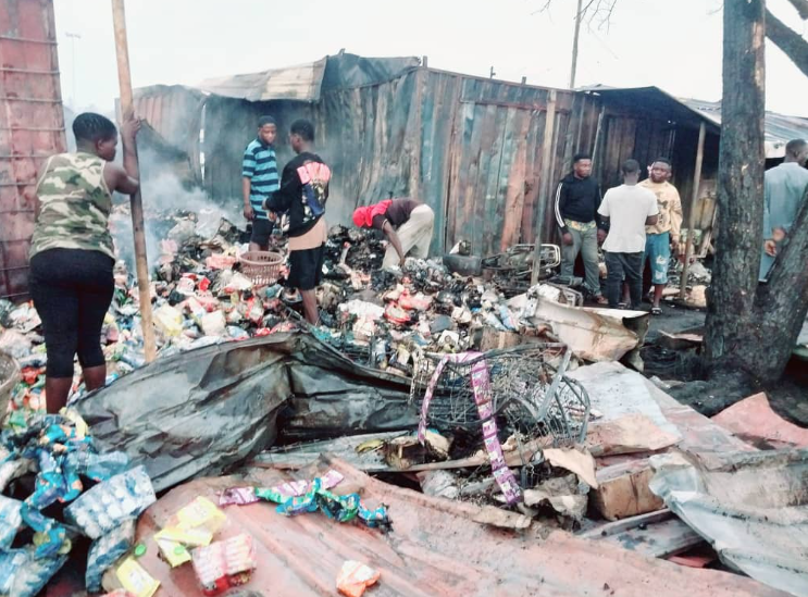 Fire ravages portion of Dodowa market, destroys several containers