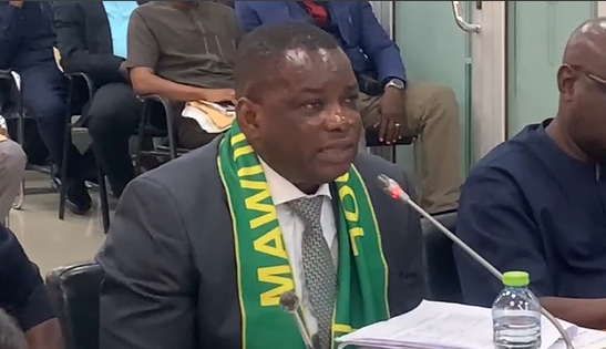 GOVERNS KWAMR AGBODZA, Roads Minister.