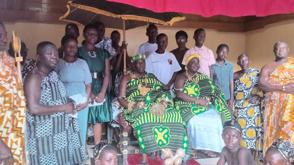 Asante Akyem Odumase chiefs support 20 brilliant SHS freshers