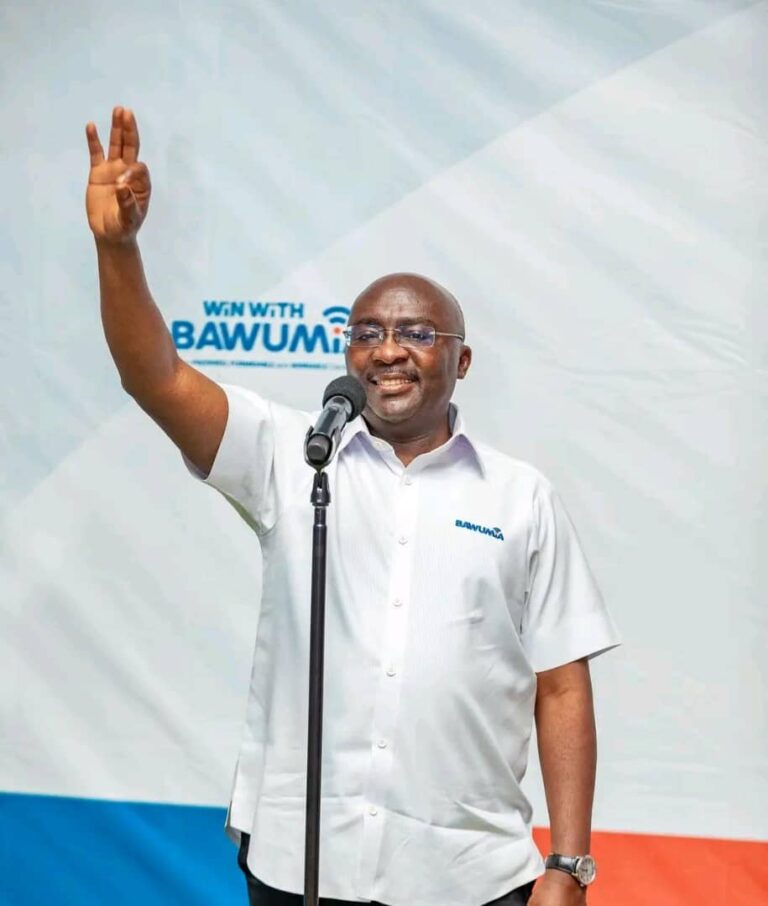 Dr. Bawumia’s speaking style: What it reveals about political communication – The microphone matters