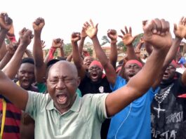 Residents of Abuontem stage ‘Yɛgye yɛ park’ demo against their chief