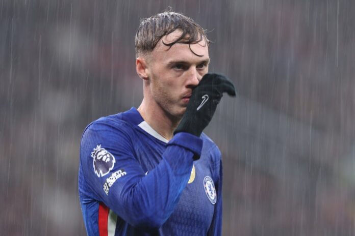 cole-palmer-chelsea-looks-pouring-1025335002