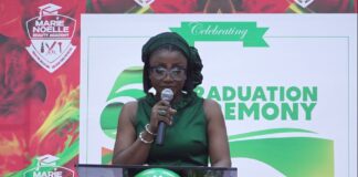 Men encouraged to take up makeup artistry jobs