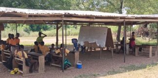 Dordoe Korpe School pupils study in collapsing mud structure