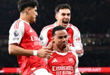 Arsenal thump Villa to end year five points clear