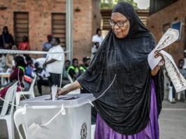 Polls open in tense Uganda election amid widespread delays