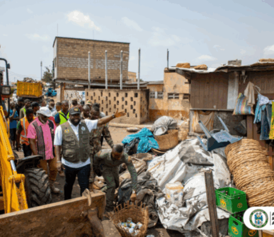 AMA begins demolishing unauthorised structures at Awudome, North Kaneshie, Tuesday market