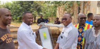 MP donates 400 street bulbs to boost security in Asunafo North