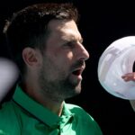 Djokovic cruises into Australian Open third round