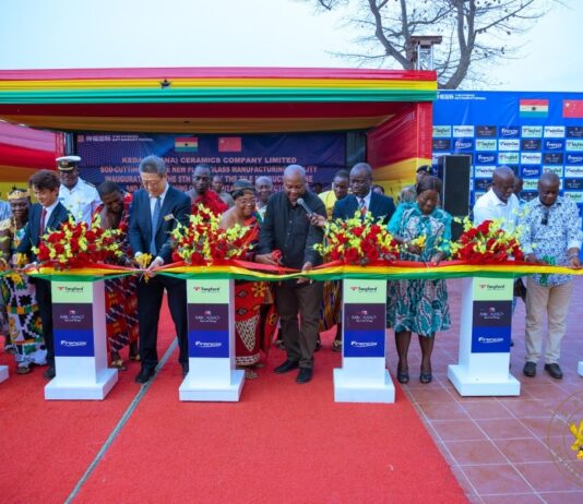 Mahama cuts sod for $100m Glass Factory in Shama