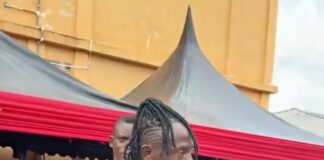Emotional scenes as Patapaa mourns mother at one-week celebration