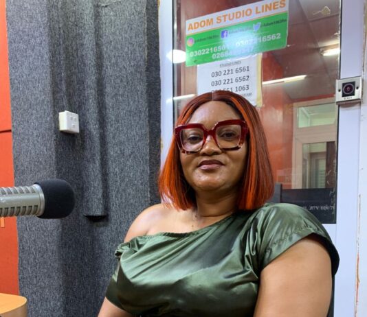 “Pregnancy is not a sickness” – Midwife advises couples to maintain intimacy during pregnancy