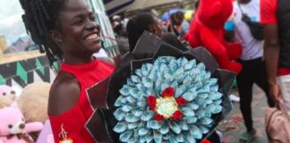 Kenyans drop flowers for Valentine’s bouquets of cash; not everyone is impressed