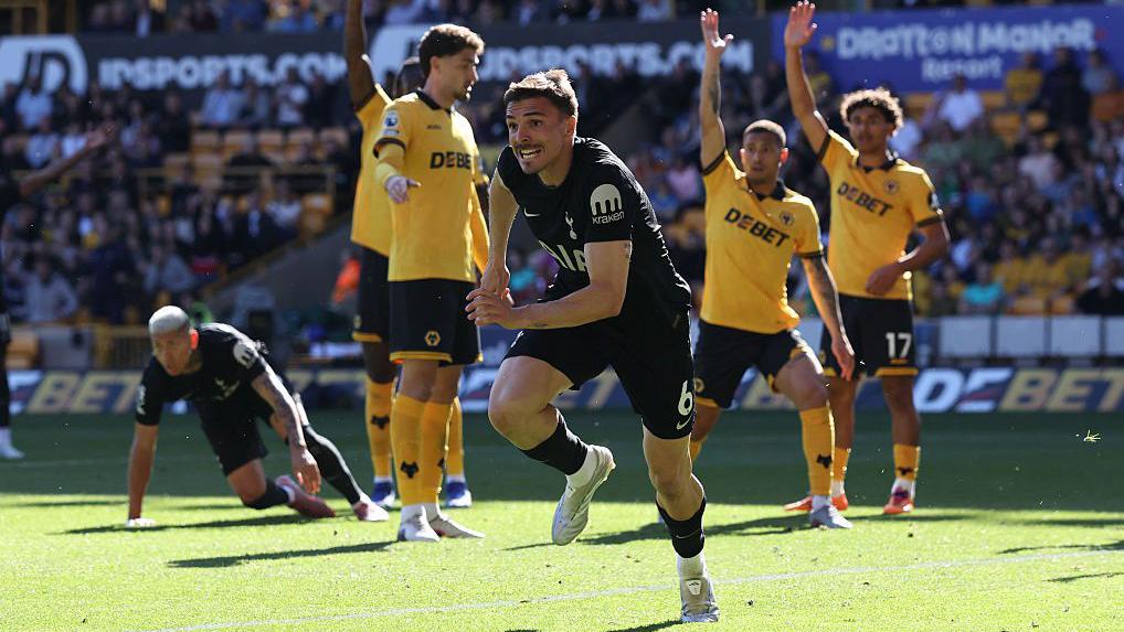 Palhinha strike gives Tottenham survival hope