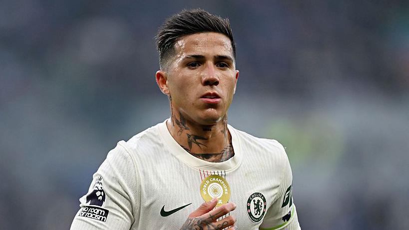 Chelsea’s Fernandez dropped after ‘crossing a line’