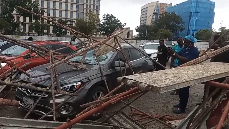 Scaffolding collapses on cars at Ridge Hospital after heavy rains