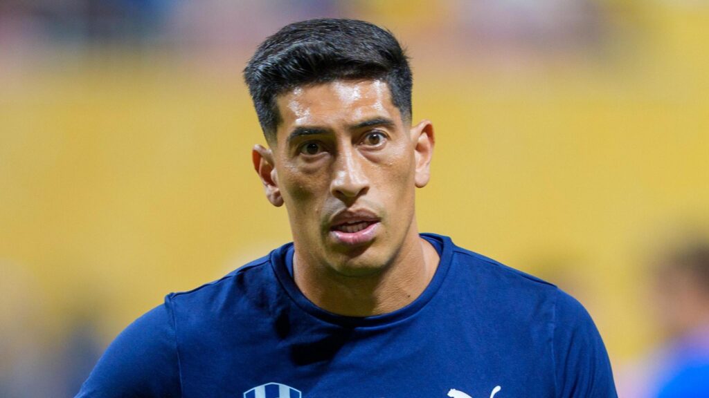 Zaragoza keeper banned for 13 games for punching rival
