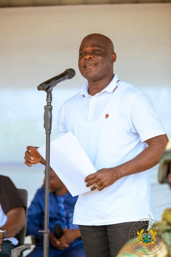 Ahmed Ibrahim warns contractors against shoddy work on 24-Hour Economy market projects