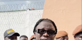 Stonebwoy explains why he shed tears during performance at Nsawam prison