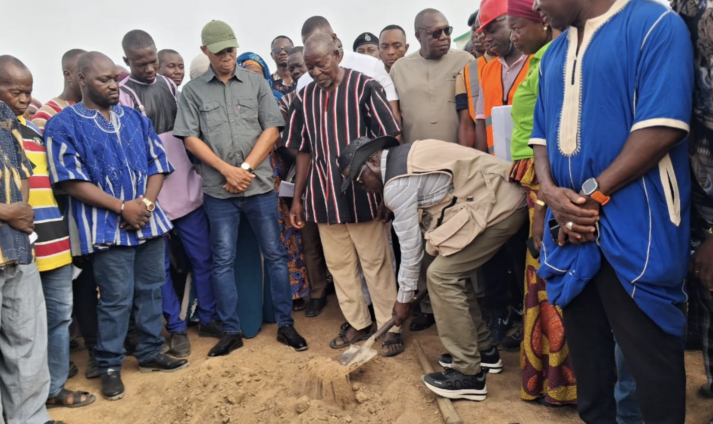 Minister cuts sod for 24-Hour Economy Market in Kassena-Nankana West