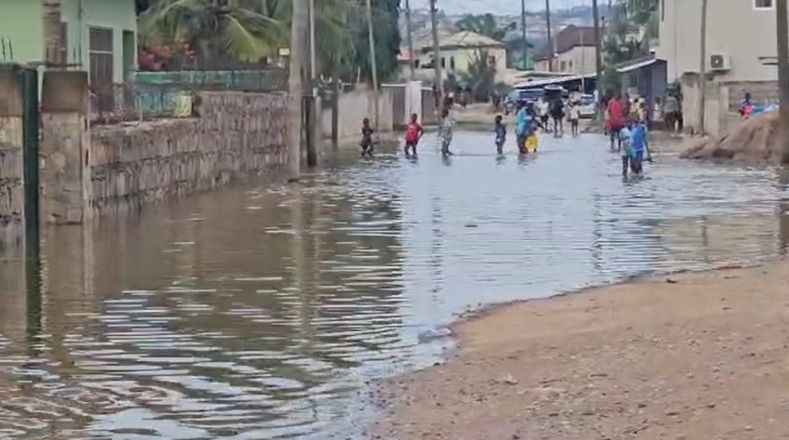 Weija Dam spillage submerges hundreds of homes