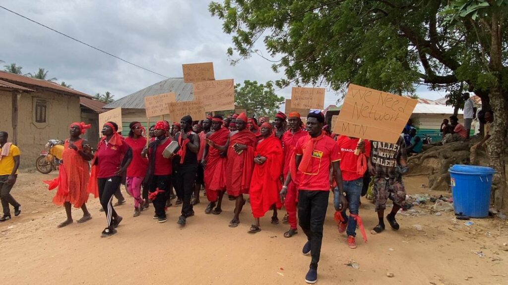 Chiefs and people of Manso Aboaboso protest poor network connectivity, deplorable roads