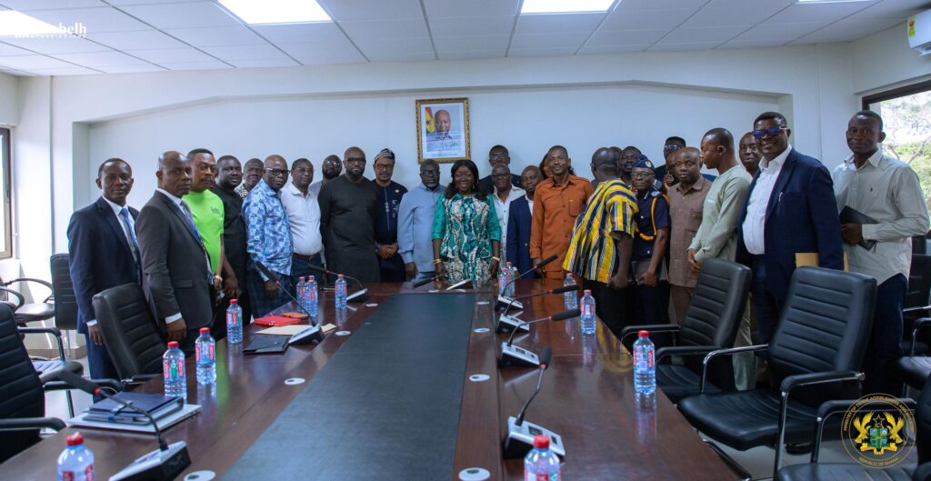 Trade Minister engages rubber industry players on government’s export ban