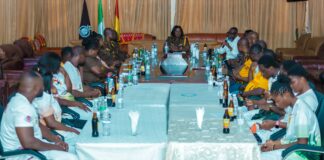 Armwrestling: Prisons boss Baffoe-Bonnie hosts officers to luncheon