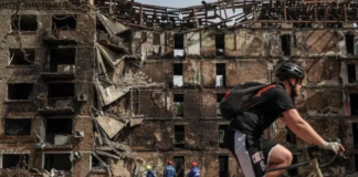 Russia threatens more Kyiv strikes and tells foreign nationals to leave