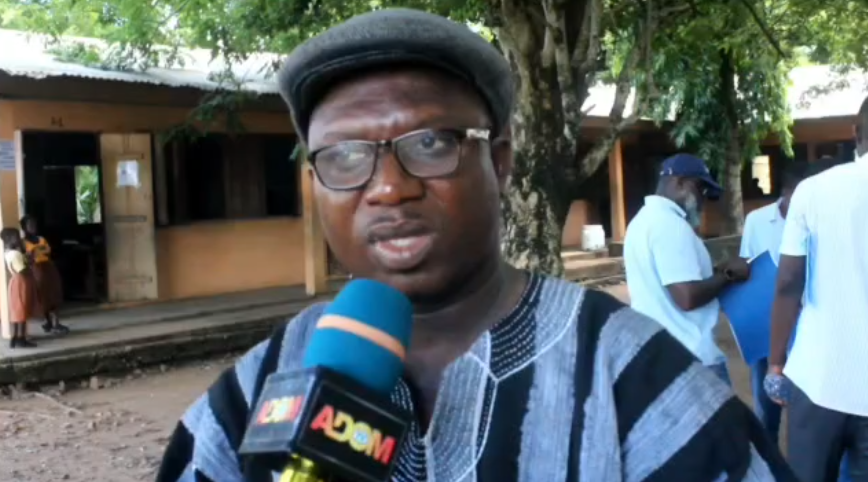 Adaklu DCE cuts sod for classroom blocks and teachers’ accommodation project