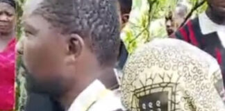 Bad road forces Aworabo residents to transport corpse on motorbike