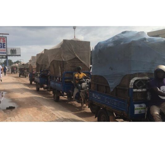 Hundreds of tricycle riders stranded on Mallam-Kasoa road as dump site closure and flooding disrupt waste disposal